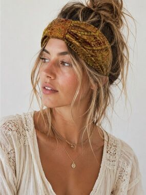 CURRIED MYRRH x ATTENTION TO RETAIL | Vesper Turban Headband